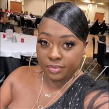 AD) — A mom is sparking conversation online after saying she lost custody  of her children and is now prioritizing going back to college.