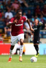 Issa Diop Photos Photos Wycombe Wanderers Vs West Ham United Pre Season Friendly West Ham United West Ham Wycombe Wanderers