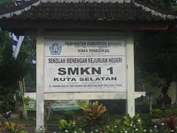 Sarana dan prasana, metode pembelajaran, dan ketidakmerataan guru. B Profil Sekolah Sim Smkn 1 Kuta Selatan
