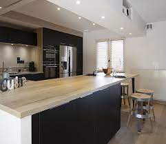 une cuisine ouverte avec ilot central dosseret de cuisine moderne cuisine moderne cuisine ouverte
