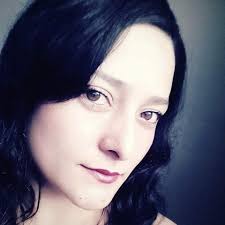 Reseña de la novela... LA ÚNICA MUJER QUE ME ENTENDIÓ y su autor Luis Ubiles  Zayas Desde un escritorio en COLOMBIA 🇨🇴 Luis Ubiles Zayas es un escritor  puertorriqueño que se ha