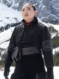 Ver jumanji 3 aqui un equipo de amigos regresa a jumanji para rescatar a uno de los suyos, pero descubre que nada es lo. Buy Jumanji The Next Level Awkwafina Leather Coat Black
