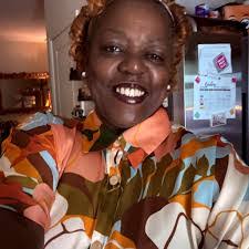 Dorothy Stepney's Instagram, Twitter & Facebook