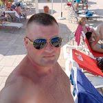 Daniel Bonta's Instagram, Twitter & Facebook