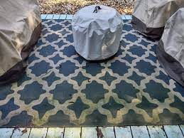 Can Outdoor Rugs Get Wet - Backyardscape