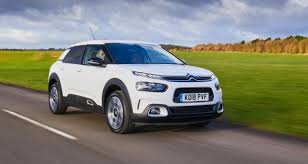 El citroën c4 cactus llegó para convertirse en la nueva referencia del comportamiento dinámico con una conducción ágil, equilibrada y segura. Citroen C4 Models How Car Specs