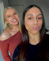 elizabeth chrobak ;) (@elizabethchrobak) • Instagram photos and videos