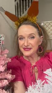 ❤️🤍💚”Frans forever!” Frances Nash & Frances Perego enjoyed a makeover  from Janet, our favorite Mary Kay volunteer! 💚🤍❤️ #WeAreGardenPark