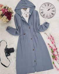 Rahatlikla Giyebileceginiz Yeni Sezon Kap Modelleri Boydan Dugmeli Ayrobin Kap 11 Far Hijab Fashion Inspiration Clothes Design Muslimah Fashion Outfits