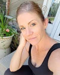 Heather Gade's Instagram, Twitter & Facebook