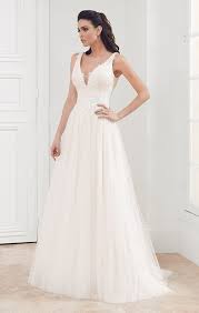 Les robes de mariée aire barcelona représentent des modèles sensuels, romantiques et décontractés, idéales pour les mariées qui souhaitent montrer leur beauté naturelle. Robe De Mariee 2021 Couture Nuptiale Boutique Robe De Mariee Paris Robe De Mariage
