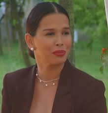 The actress who plays as Zac's mother is quite beautiful