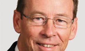 Former MP Peter Dowling's wife forgives him for 'penis in wine glass' photo 