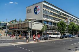 In berlin bei uns im stadtplan. Multifunctional Complex Bikini Berlin Shopping Center Offices And Bureau Hotel In West Berlin On Budapester Strasse Editorial Stock Image Image Of Multifunctional Crossroads 124796339