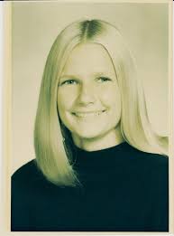 Melody Holm's Instagram, Twitter & Facebook