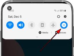 On top of the two methods we already went over, samsung galaxy devices offer several more options to screenshot on android. How To Record Screen On Samsung Galaxy On5