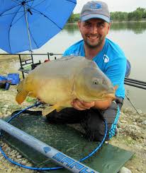 Peche De Grosse Carpe Au Coup Quelles Sont Les Cles Du Succes