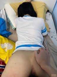 情侣泄密流出》能仁家商短发俏皮女孩和男友啪啪被曝光[24p14v-543MB] | 精选Porn