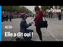 Peu de temps avant le défilé du. Pilqqhixhg1p1m