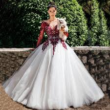 Maybe you would like to learn more about one of these? Tumor Im Namen Nebu Brautkleid Weiss Rot Muhle Durchfuhren Mondoberflache