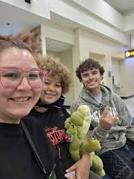 Meeting half-sisters for the first time in Tennessee