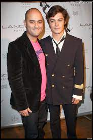 Sa commandeur et jerome compagne. Jerome Commandeur Et Aurelien Wiik A L Occasion De Son 29e Anniversaire A Paris Le 12 Octobre 2009 Purepeople