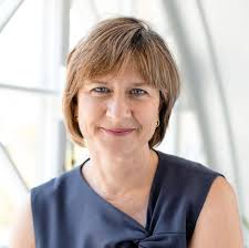 Jennifer Kitt's Instagram, Twitter & Facebook