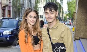 Sylwia przybysz ujawniła płeć dziecka. Sylwia Przybysz I Jan Dabrowski Zostali Rodzicami Pokazali Nowe Zdjecia Drugiej Corki Rodzinka W Komplecie Szolbiznes Maxxx News Rmf Maxxx