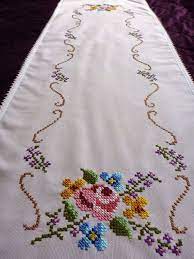 vintage embroidered light pink table runner tablecloth by retroom kanavice kanaviceler elde nakis