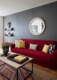 Lassen sie uns das thema mit den roten sofas und deren rolle bei der inneneinrichtung aus der nähe betrachten. Rotes Sofa Als Das Passendste Mobelstuck Fur Jede Einrichtung Wohnzimmerfarbe Einrichten Und Wohnen Wohnzimmer Wohnzimmer Design