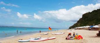 Dengan memiliki pemandangan laut yang indah tersebut membuat pantai menjangan ini bak terumbu karang yang alami. 10 Pantai Terindah Di Bali Terbaik Untuk Dikunjungi