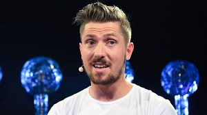 May 28, 2021 · willi herren, der selbst sohn eines boxers ist, mischte seinen gegner, sänger darkman nana, ordentlich auf, für den sieg reichte es dennoch nicht. Marcel Hirscher Erklart Seinen Rucktritt Nach 67 Weltcupsiegen Eurosport