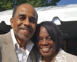 Jean & Larry Murphy, YoFresh cafe