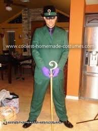 As his name would suggest, he often tells the caped crusader riddles that inevitably lead to his capture. Coolest Riddler Costume