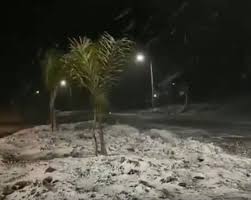 O ar continua gelado e se espalhando pelo país ao longo desta quinta e a sexta (30) promete ser ainda mais frio. Neva Em Pelo Menos Quatro Cidades Do Rio Grande Do Sul Assista Noroesteonline Comnoroesteonline Com