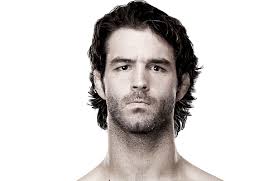 Spoiler] Venator commentator Michael Chiesa explains Cody McKenzie's hot  girlfriend. : r/MMA