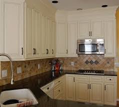 Pin By Rozalia Singh On Kitchen Dreams Kitchen Soffit Home Kitchens Kitchen Renovation