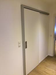 Badezimmerschiebetur Abschliessbar Geschlossen Von Aussen Schiebetur Schiebe Tur Zimmer