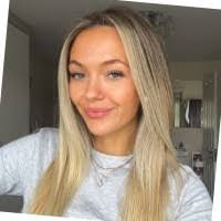 Gail Irving's Instagram, Twitter & Facebook