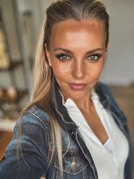 Sorry, I'm from Melbourne Australia so I can't see us meeting any time  soon. 🌹🥰🇦🇺