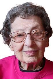 Darlene Reuter's Instagram, Twitter & Facebook