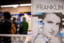 ROSALIND FRANKLIN: Una vida desxifrant estructures helicoidals
