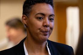 Mayor Brandon Johnson nods to possible loss for Bring Chicago Home