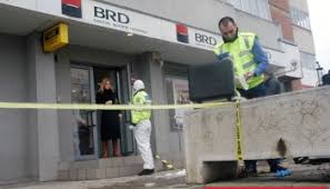 Maybe you would like to learn more about one of these? Jaf Armat La AgenÅ£ia Brd De Pe Str Stefan Cel Mare In BacÄƒu Ce Spune Brd Ziarul De BacÄƒu