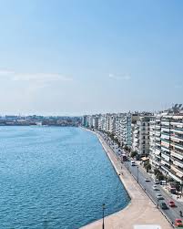 Από τον στρατηγό κάσσανδρο που έδωσε στην πόλη το όνομα της συζύγου του και ετεροθαλούς αδελφής του μέγα αλέξανδρου. Hd Wallpaper Greece Thessaloniki White Tower Of Thessaloniki Water Blue Wallpaper Flare