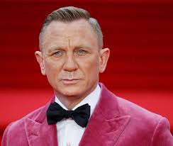 Daniel Craig Had to STEAL to Survive and Now He Won't Leave His Fortune to  His Children