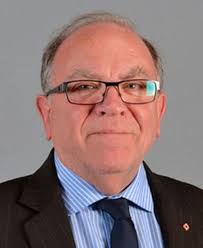 Didier droart, 71 ans, devenu maire lr de tourcoing (nord) en 2017 après l'entrée de gérald darmanin au gouvernement, est décédé ce matin, a didier s'est longuement battu avec courage contre une maladie qu'il n'a jamais cachée et a assumé jusqu'au bout ses responsabilités d'élu, a. Didier Droart Nouveau Maire De Tourcoing Sept 2017