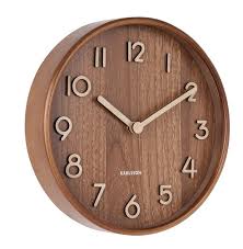 Hodiny mohou být stojací, nástěnné, stolní, kyvadlové,digitální, ručičkové, budíky. Designove Nastenne Hodiny 5808dw Karlsson 22cm Nabytek Forliving Cz