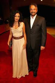 The acrimony within the family was more than evident when his daughter, pooja bedi, took to twitter to. Kabir Bedi And Parveen Dusanj The 70 Year Old Actor Sealed The Deal With Young Lady Parveen On January Celebrity Couples Bollywood Celebrities Age Gap Couples