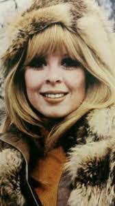 Ginger Barton's Instagram, Twitter & Facebook